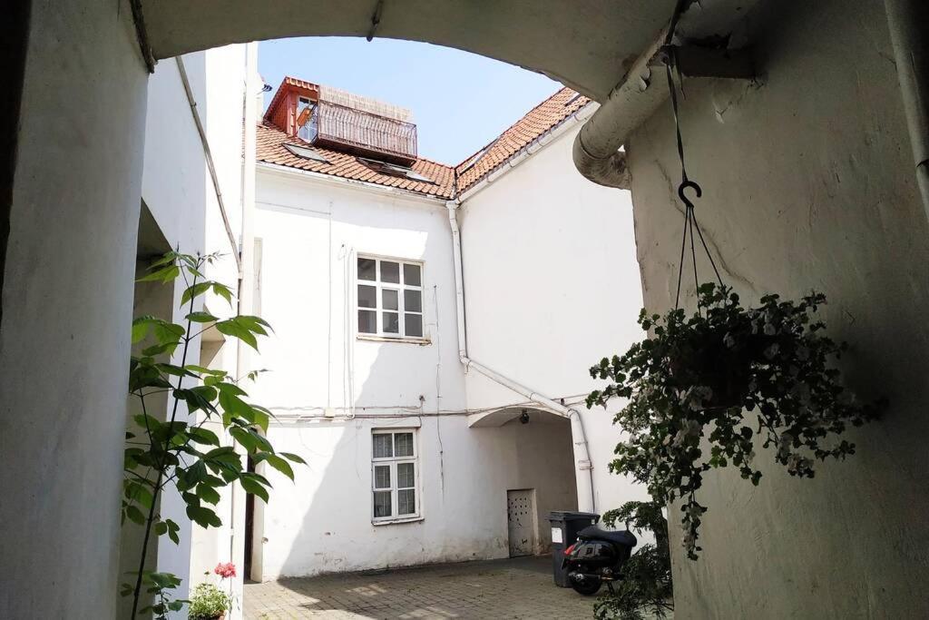 Private Sauna & 4 Bedrooms Old Town Rooftop Apartment วิลนีอุส ภายนอก รูปภาพ