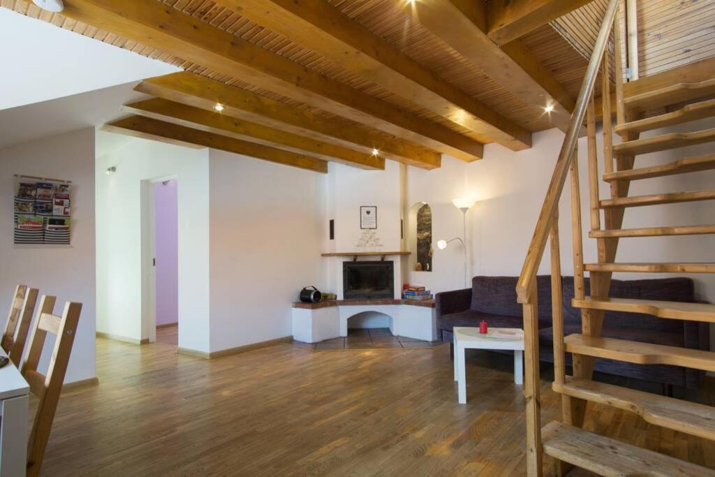Private Sauna & 4 Bedrooms Old Town Rooftop Apartment วิลนีอุส ภายนอก รูปภาพ